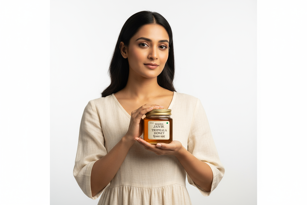 Lifestyle - Model Holding Product