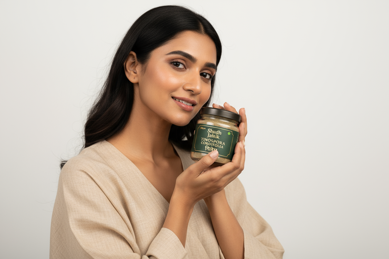 Lifestyle - Model Holding Product